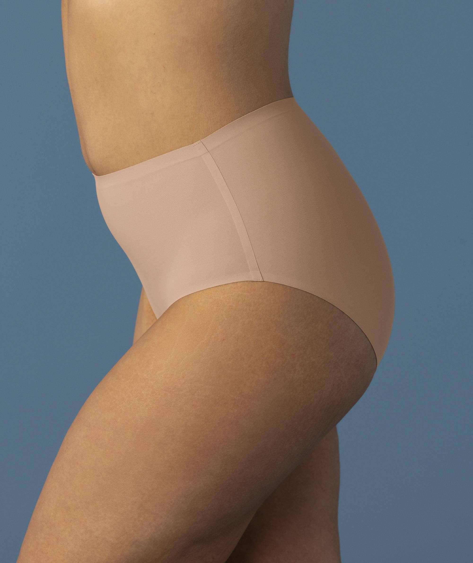 smoothease_cafe-aut-lait_invisible-stretch-full-brief_fl2328_2_web-min